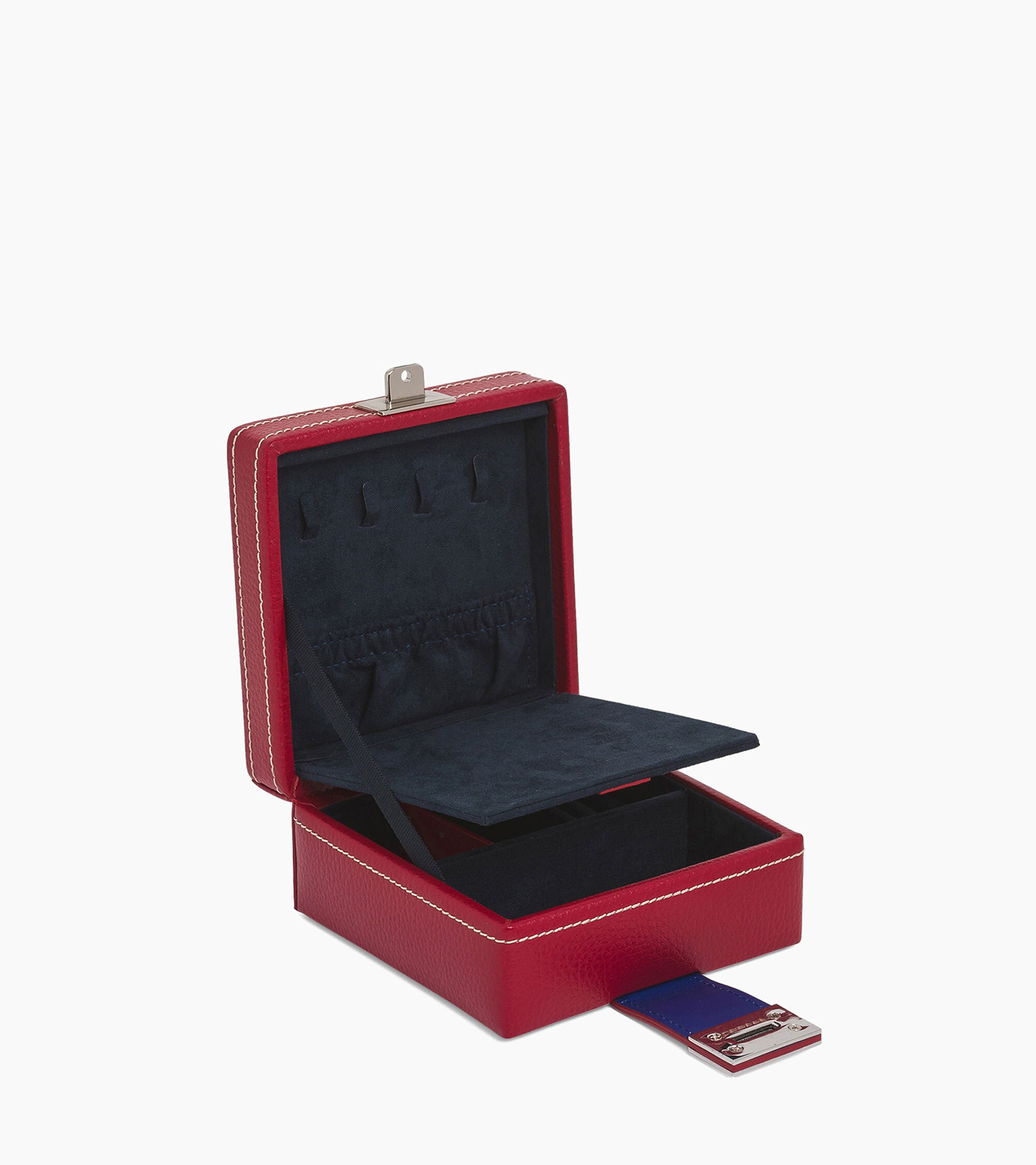 Small jewelry box in leather