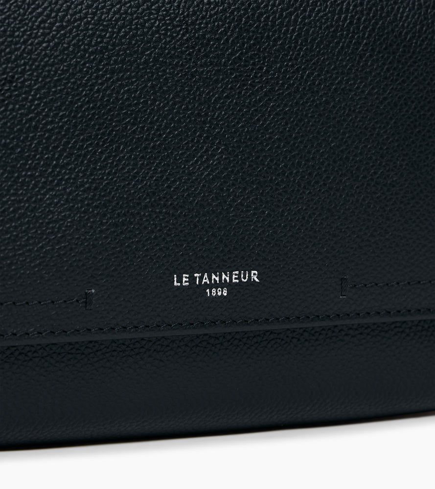 Three-slot soft travel watch case in leather