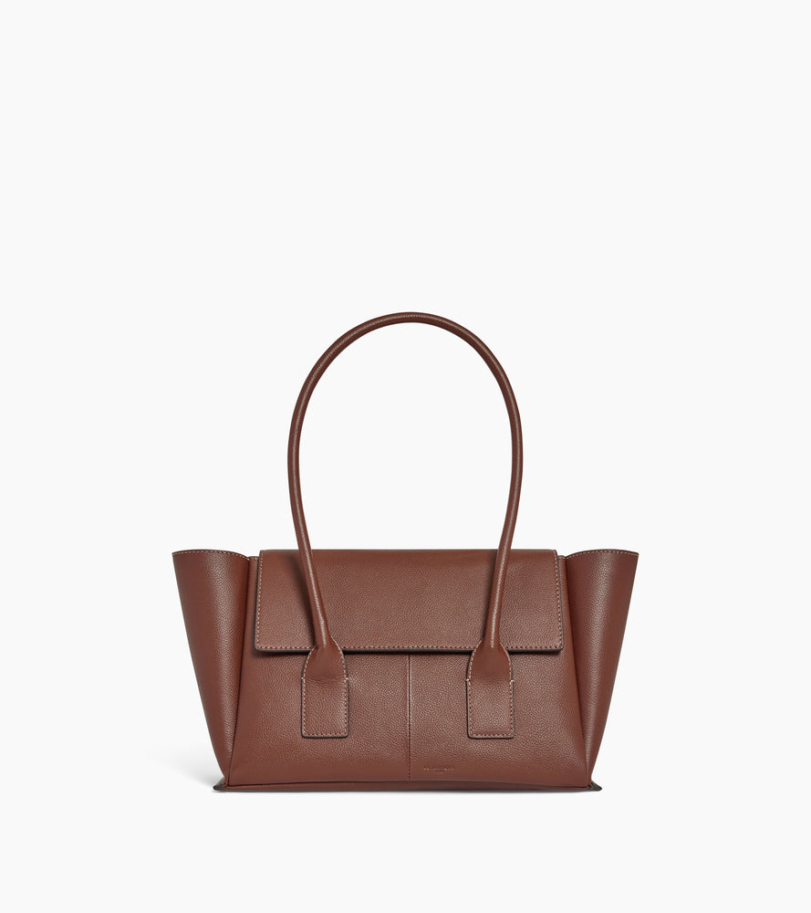 Medium tote bag with flap in grained leather