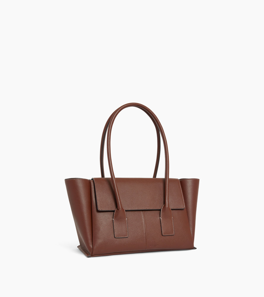 Medium tote bag with flap in grained leather
