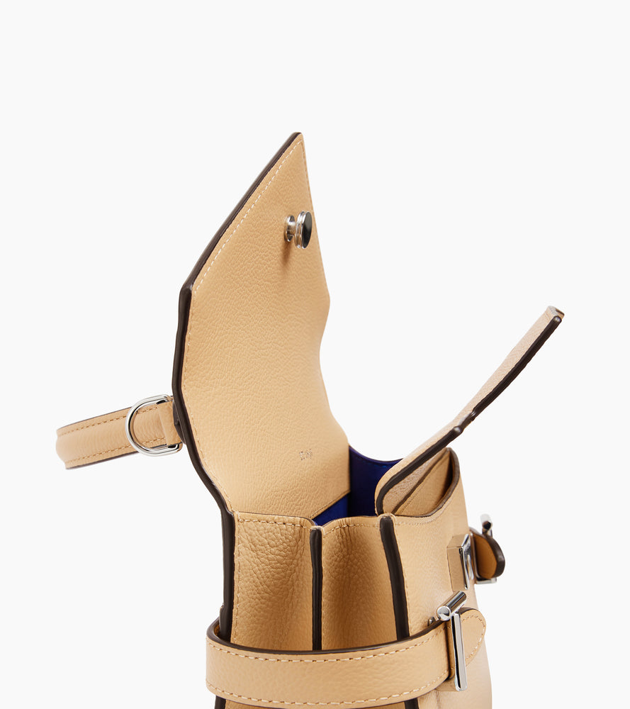 Emilie small handbag with double flap in grained leather