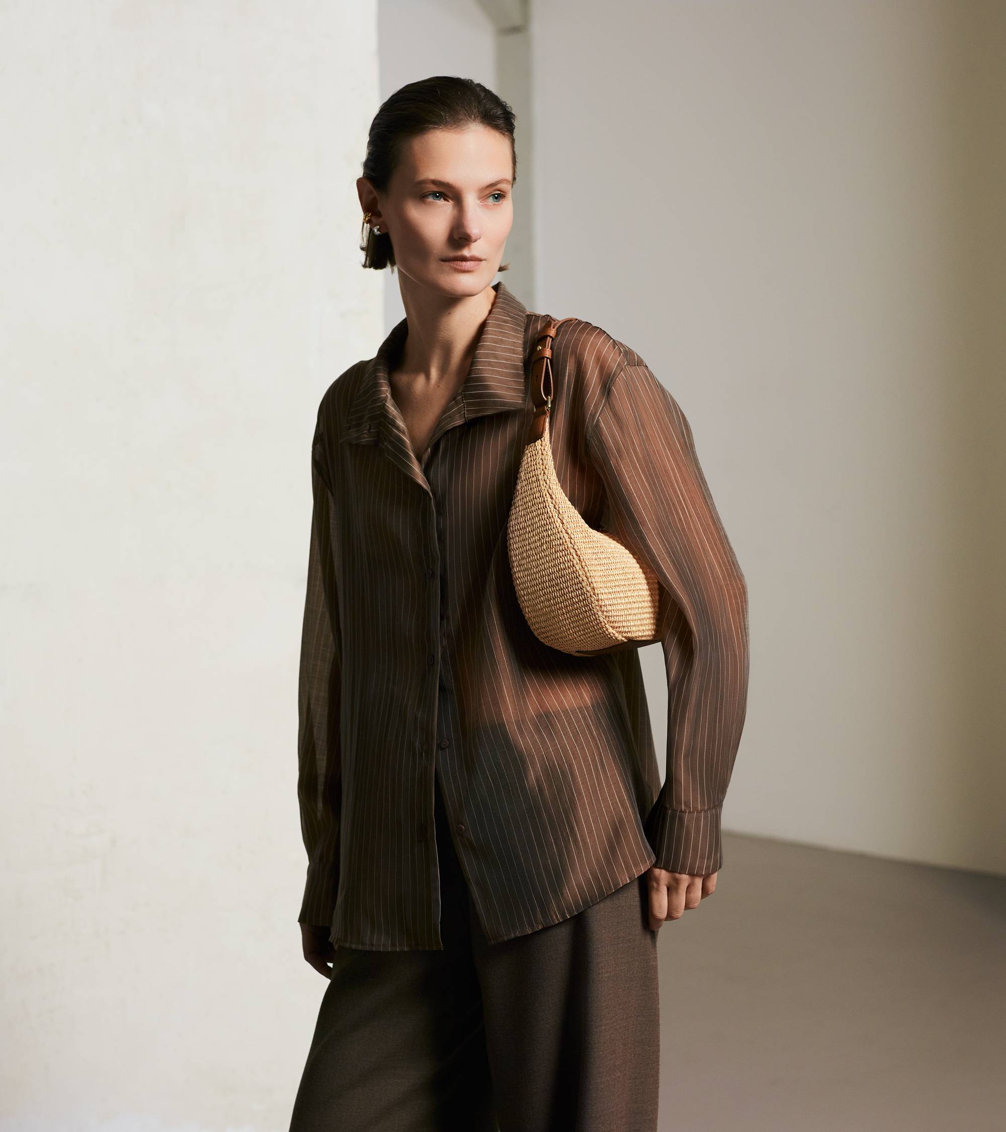 Petit sac hobo Juliette effet raphia et cuir lisse