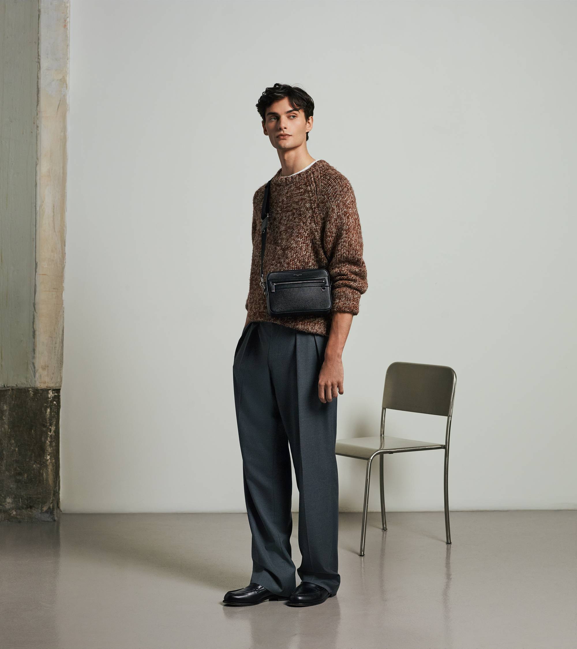 Emile camera bag in grained leather